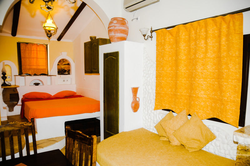 Mantas Bay Hotel ลูตรากี ภายนอก รูปภาพ
